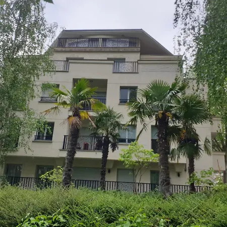 Residences Grande Jatte, Bord De Seine, 52m2 A 97m2, Hopital Americain A 600m Appartement